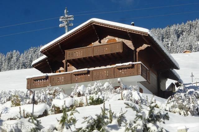 Magnifique chalet au pieds des pistes reparti