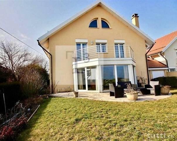 Spacieuse villa individuelle avec vue sur le