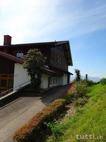 Ruhige Wohnung mit Aussicht