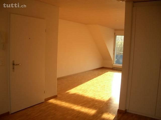 Schöne 3 1/2- Zimmer Wohnung im 3. Stock