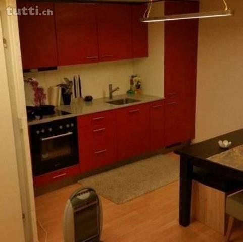 Schöne Zentral gelegene 2 1/2 Zimmer Whg per