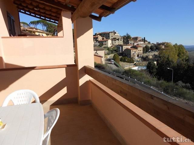 Wohnung mit Panorama-Terrasse in der Toskana