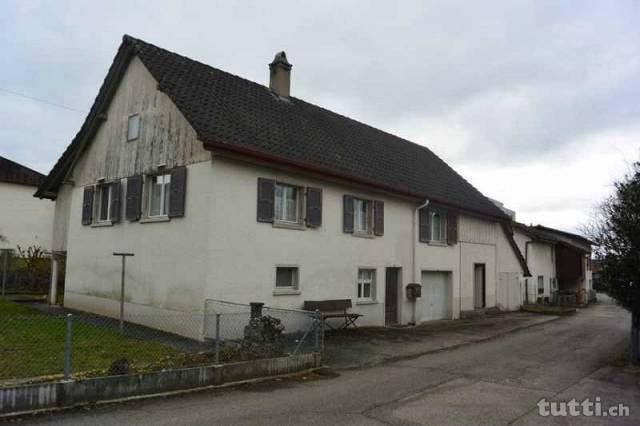 Maison à rénovée avec grand jardin et beaucou