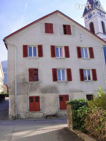 Renovationsbedürftiges altes 4 Zi. Bauernhaus