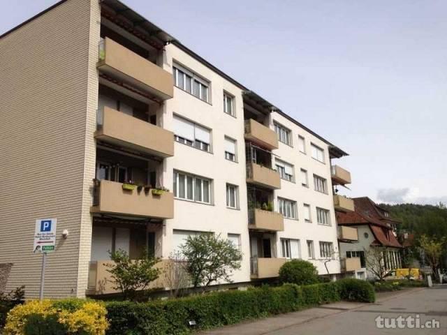Neuhausen: zentrale 3.5-Zimmer-Wohnung mit Ba