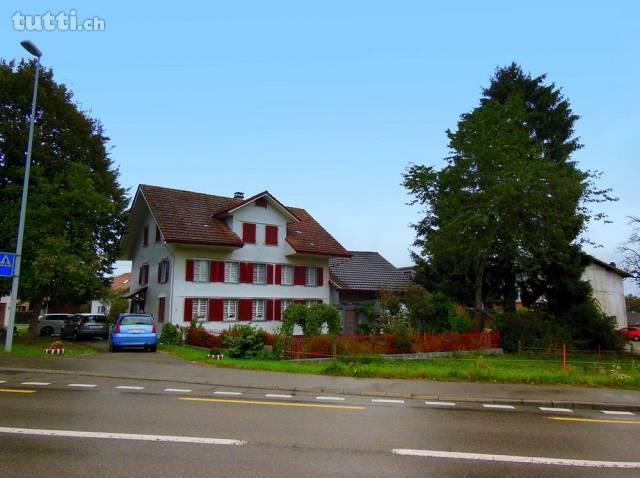 Einfamilien-Wohnhaus mit Anbau