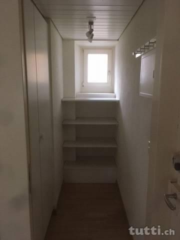 Suche Nachmieter für 1.5-Zimmer-Altbauwohnung