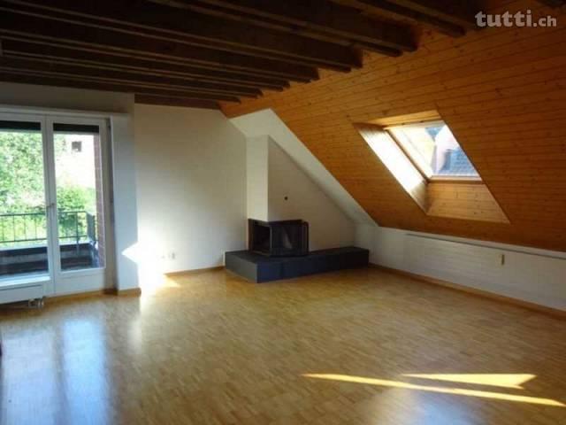 Gemütliche Dachwohnung mit Balkon