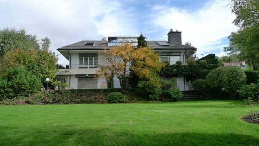 Spacieuse villa de Maître avec vue sur le lac