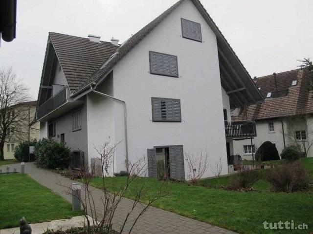 Schöne 3,5 Zimmerwohnung mit grossem Balkon