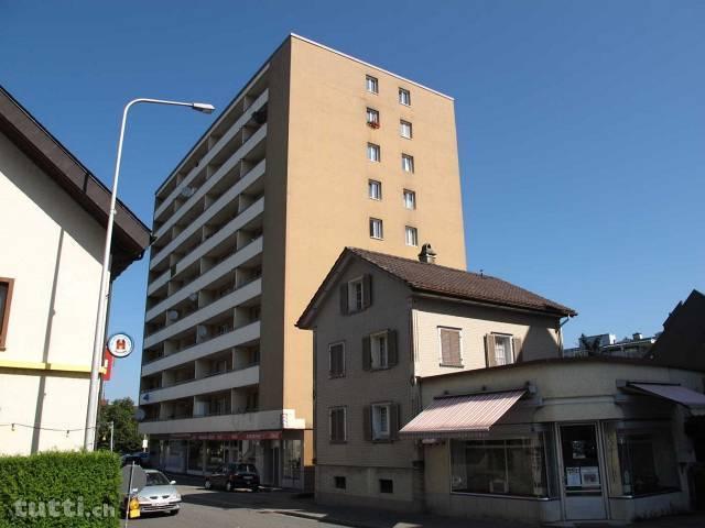 Hochhaus mit 63 Wohnungen und 3 Ladenlokalen