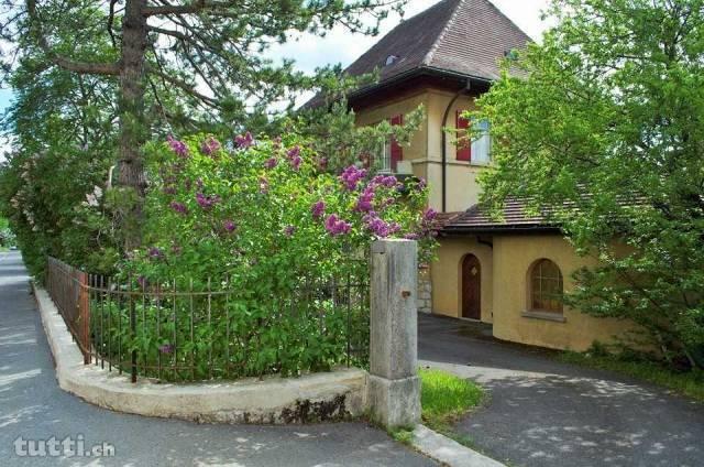 MAISON ROMANTIQUE DE 7 PIÈCES AVEC GRAND JARD