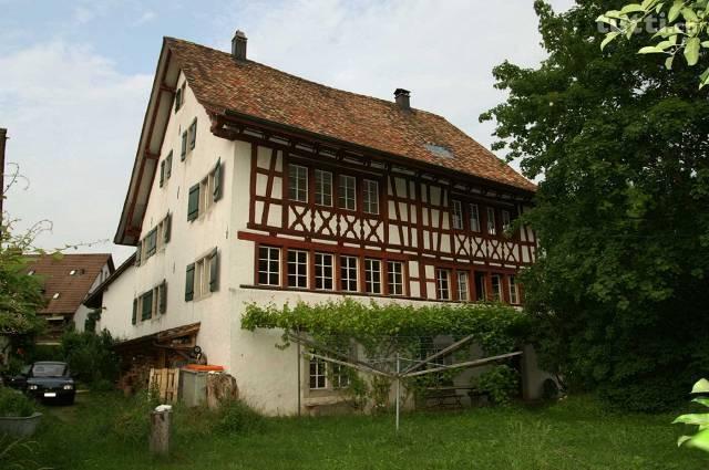 Riegelhaus mit 3 Wohnungen und Umschwung