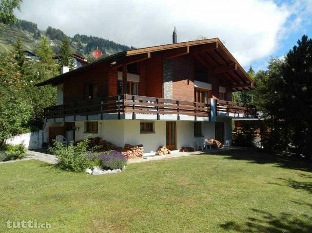 Chalet proche du centre dans une zone calme e