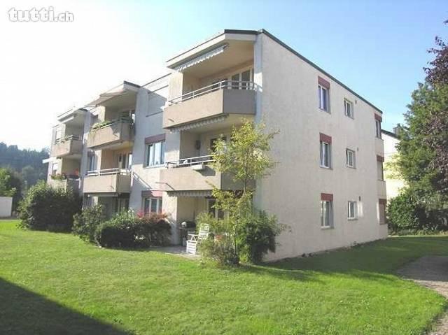 Grosszügige, helle 2.5-Zimmer-Wohnung mit son