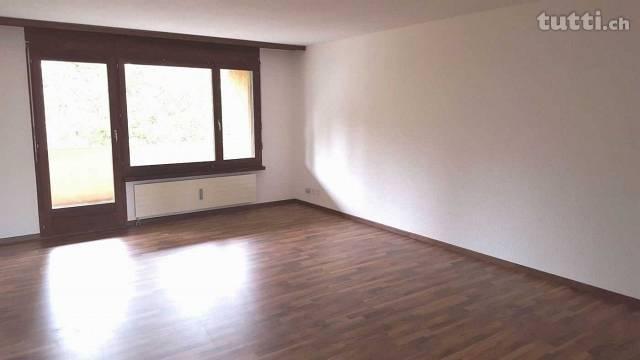 günstige 3.5 Zi-Wohnung mit Balkon