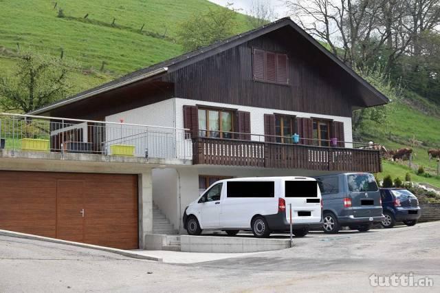 Einfamilienhaus mit Balkon und Terrasse im Gr