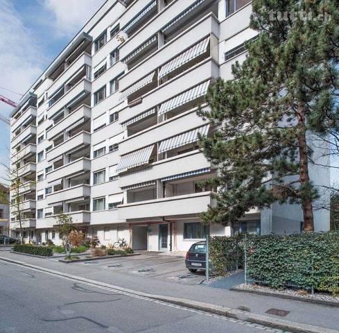 Helle Wohnung mit grosser Dachterrasse