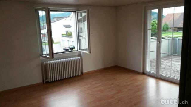 Helle 3,5 Zimmerwohnung mit Grosse Terrasse