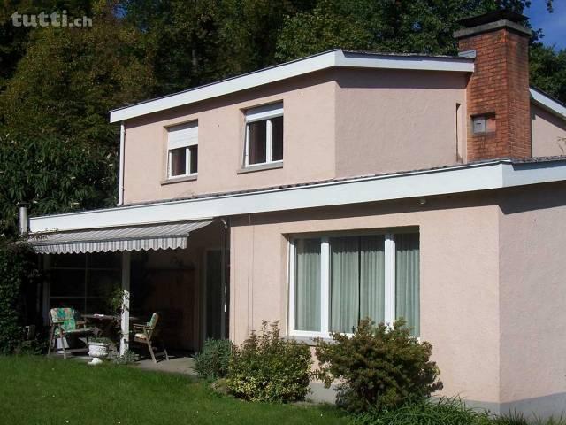 Freistehendes Einfamilienhaus am Waldrand