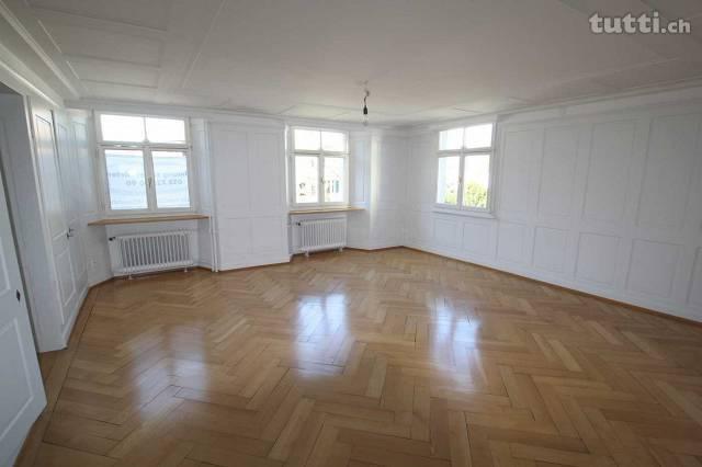 Wunderschöne Altbauwohnung mit 215 m2 Wohnflä