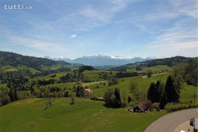 Oben auf dem Berg mit schöner Fernsicht