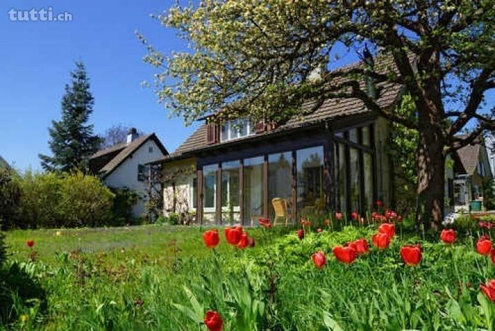 Einfamilienhaus mit herrlicher Aussicht in Bi