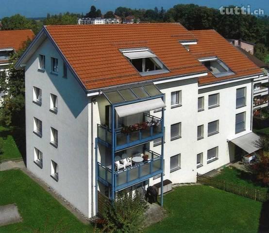 Grosszügige 4.5 Zimmer-Wohnung mit Balkon