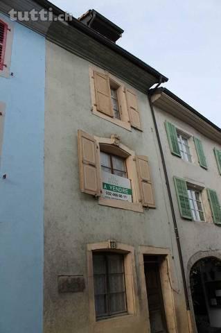 Charmante maison mitoyenne dans la cité médié