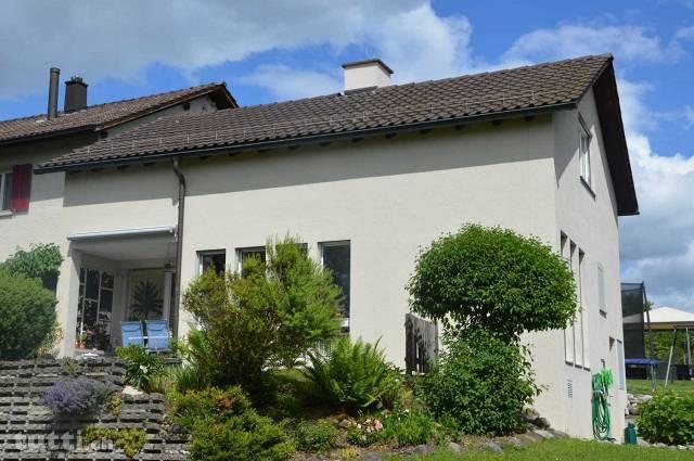 4.5-Zimmer-Einfamilienhaus mit traumhaftem Um