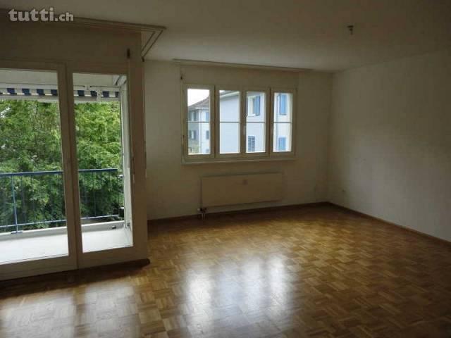 Schöne und helle 3.5 Zimmerwohnung an bevorzu