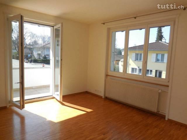 lichterfüllte 3.5-Zimmerwohnung mit Balkon