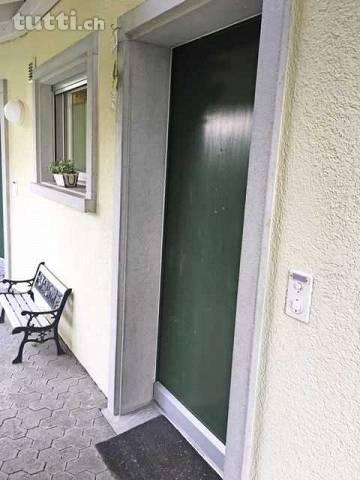 Schöne 4 1/2 EG-Wohnung mit grossem Garten un