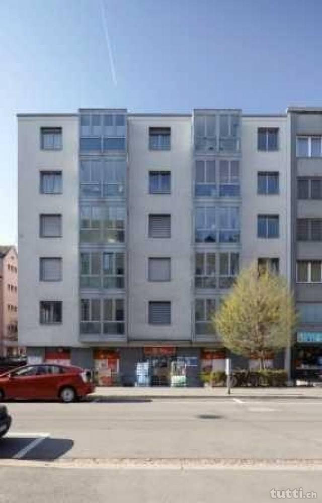 Schöne 3.5 Zimmerwohnung mit Balkon und Winte