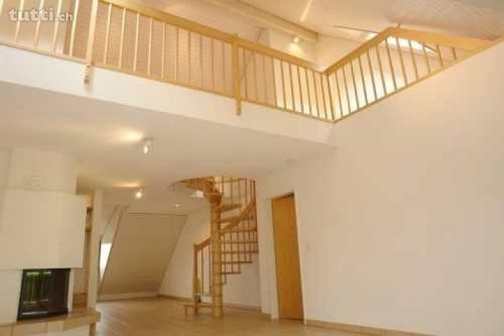 Exklusive, grosse 4,5 Zimmer Dach-Maisonette