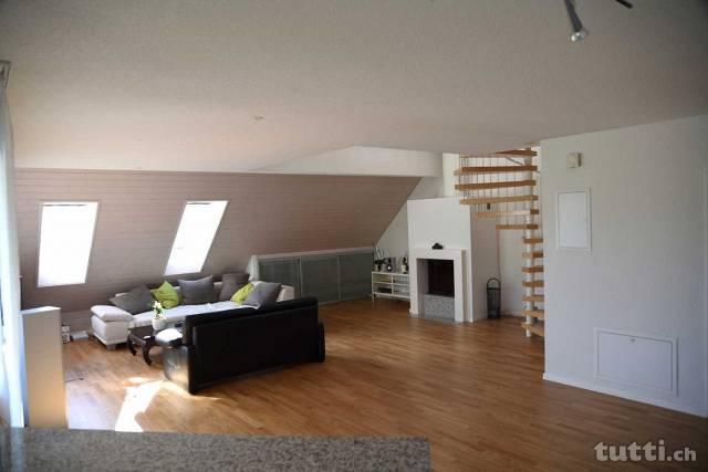 Schöne 5.5 Zimmer Dachmaisonettewohnung an Sü