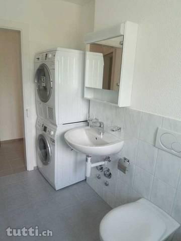 Moderne 4 Zimmer-Wohnung mit Waschmaschine/Tu