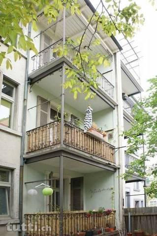 Mehrfamilienhaus aus der Jahrhundertwende