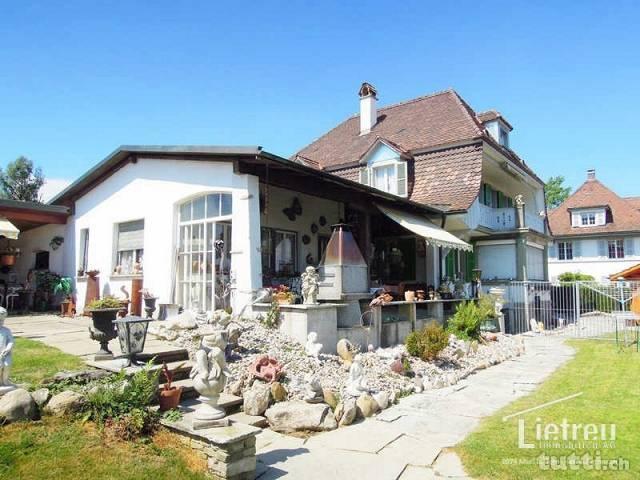 Grosszügiges Landhaus mit Stil und schönem Um