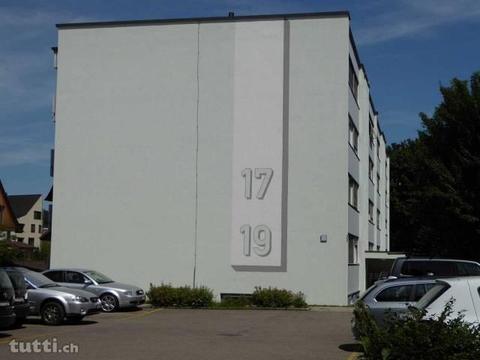 2-Zi. Wohnung mit Parkplatz an interessanter