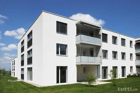 moderne Wohnung im Grünen mit Gartensitzplatz