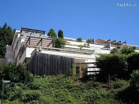 Oberste Terrassenwohnung mit schöner Aussicht