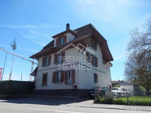 Grosses 2- Familienhaus mit Potential