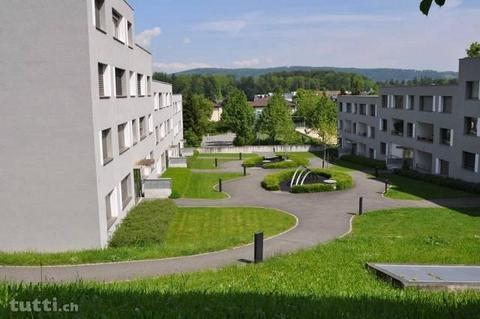 Moderne, geräumige 3.5 Zimmer-Wohnung zu verm