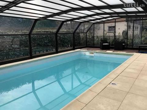 Villa 6 pièces, proche centre avec une piscin