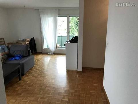 3 1/2 Zimmerwohnung im 2 Stock