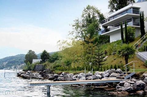 Villa contemporaine avec plage privée et gara