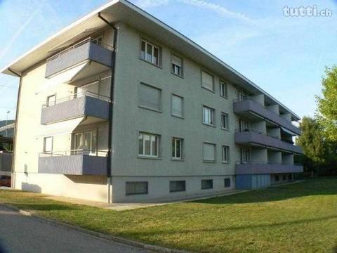 Schöne teilweise renovierte 2-Zimmer-Wohnung