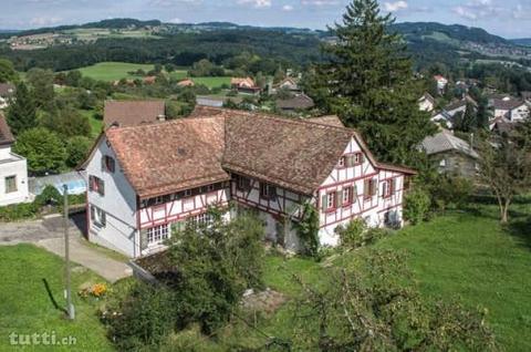 Stattliches Riegelhaus mit Weitblick in die B