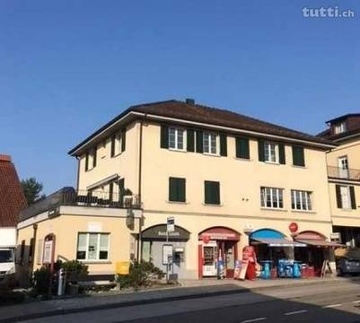 Helle Wohnung mit grosser Terrasse an zentral